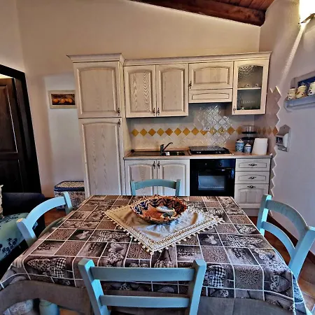 Con Piscina Apartmán Viddalba